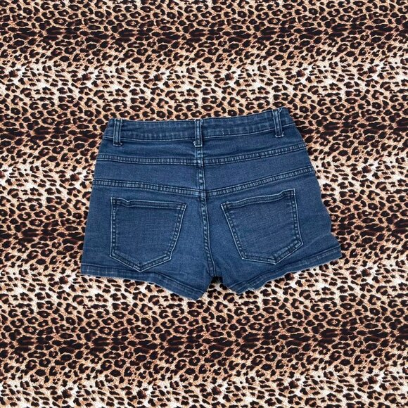 retro skylar daisy dukes denim shorts - Picture 3 of 8